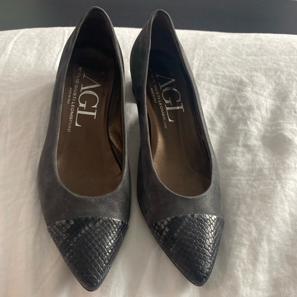 AGL suede and leather low heel /flat